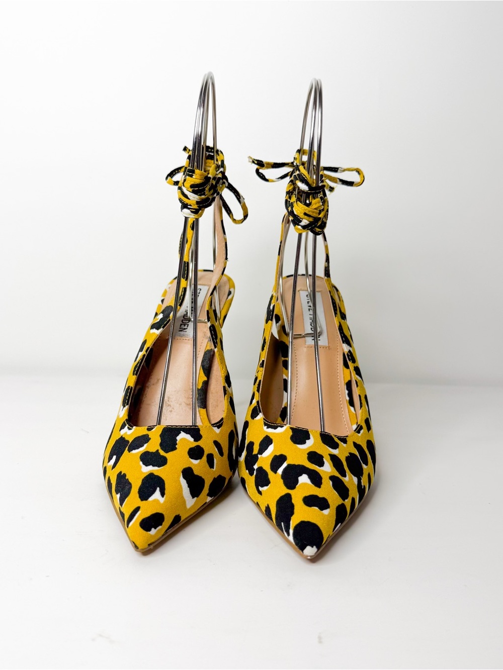 Steve Madden Yellow Leopard Print Lace-Up Heels Women’s Pumps 7.5 - Picture 3 of 8